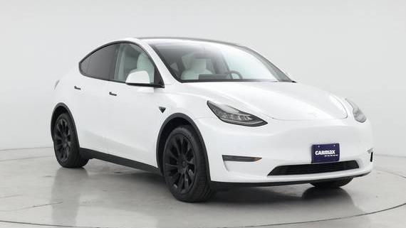 TESLA MODEL Y 2020 5YJYGDEE6LF023556 image